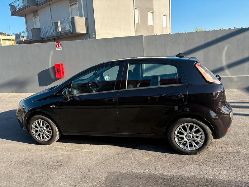 Usata Fiat Punto Evo Dynamic 95 CV (69 kW) 2010 Utilitaria