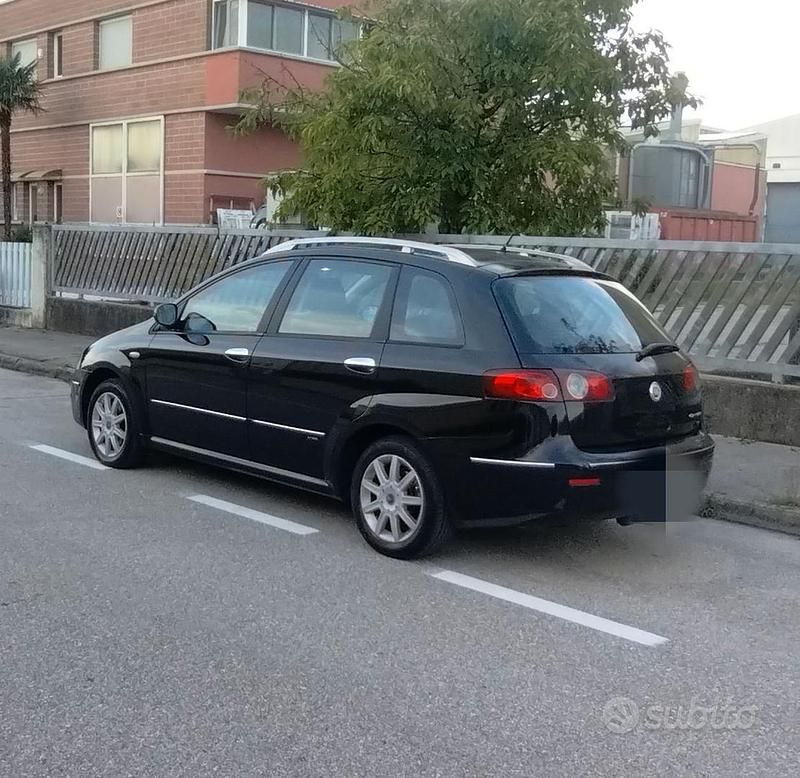 Usata Fiat Croma 150 CV (110 kW) 2007 Nero Station wagon