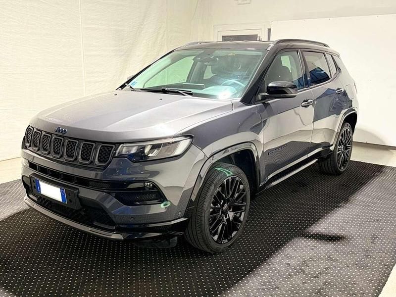 Usata Jeep Compass 240 CV (176 kW) 2023 Grigio metallizzato SUV
