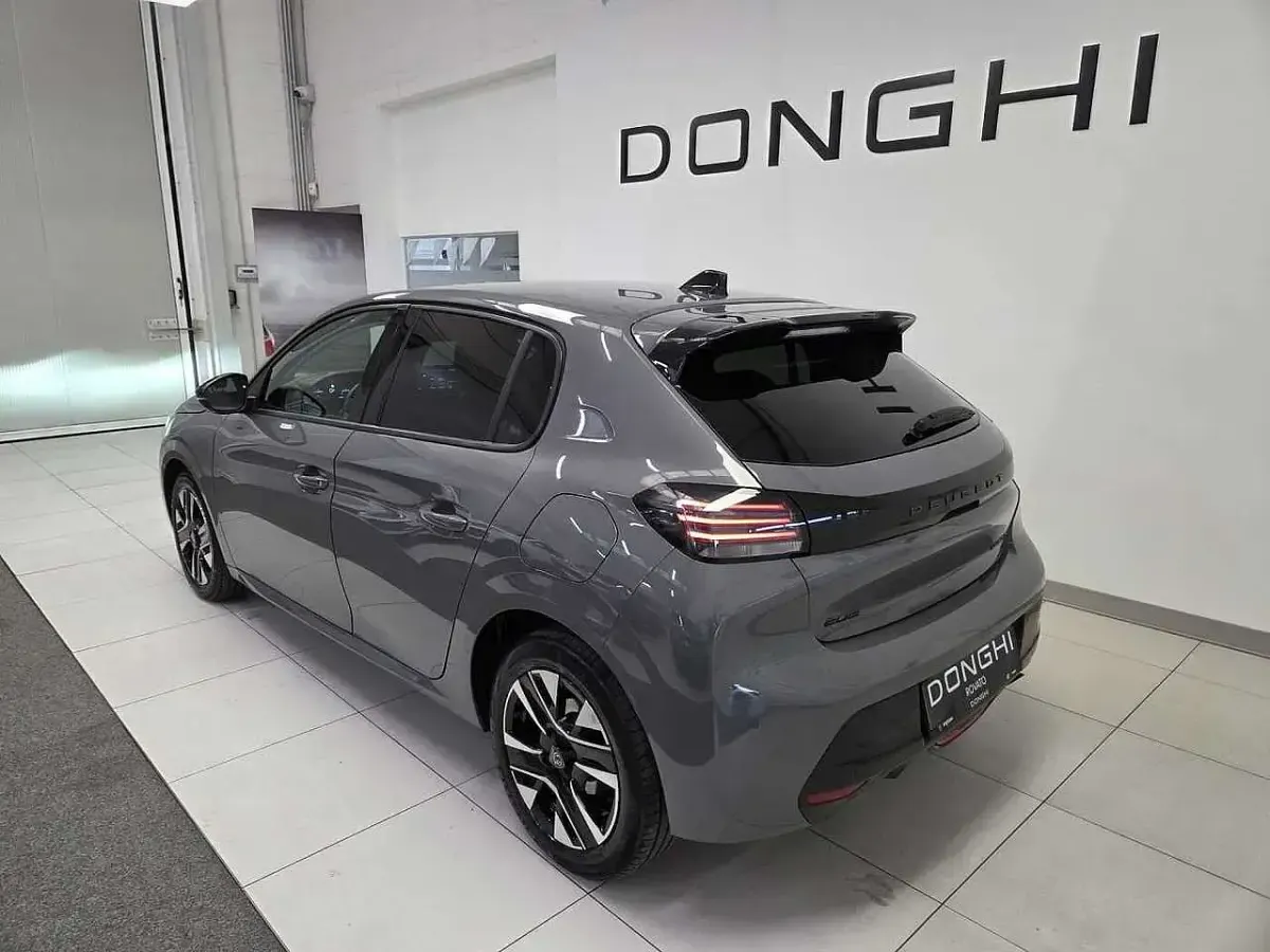Usata Peugeot 208 Allure 101 CV (74 kW) 2025 Selenium Utilitaria