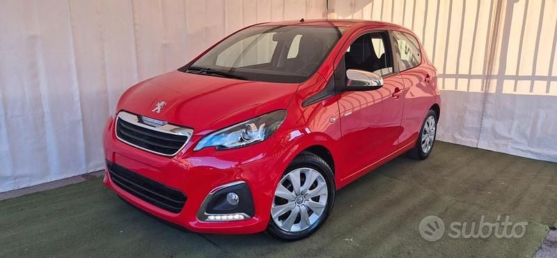 Rosso Usata 2017 Peugeot 108 Style Due volumi | 6900 € (Ottimo prezzo) - Immagine 1/4