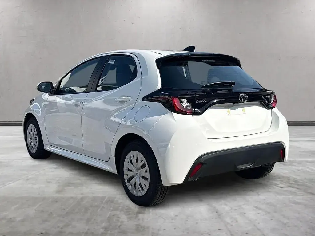 Nuova Toyota Yaris Hybrid 115 CV (84 kW) 2026 Bianco Berlina