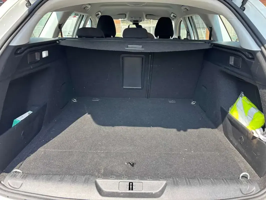 Usata Peugeot 308 Business-Line 131 CV (96 kW) 2019 Bianco Station wagon