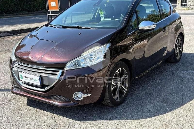 Usata Peugeot 208 Active 95 CV (69 kW) 2012 Marrone Utilitaria