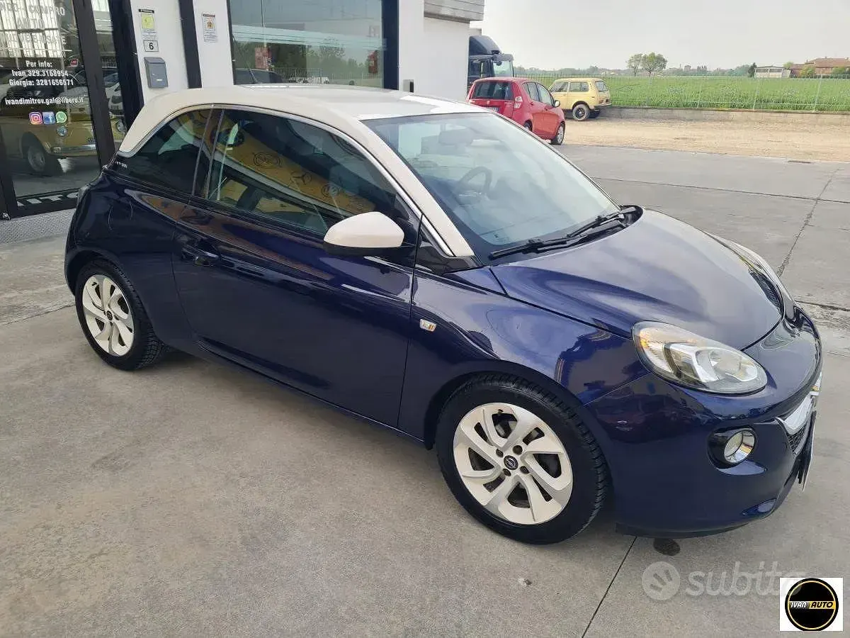 Usata Opel Adam 90 CV (66 kW) 2016 Bluazzurro Utilitaria