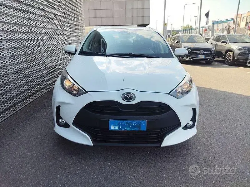 Usata Mazda 2 116 CV (85 kW) 2023 Bianco Utilitaria