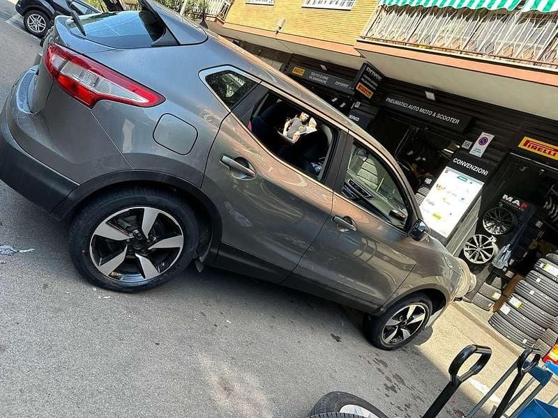 Usata Nissan Qashqai Acenta 131 CV (96 kW) 2015 SUV