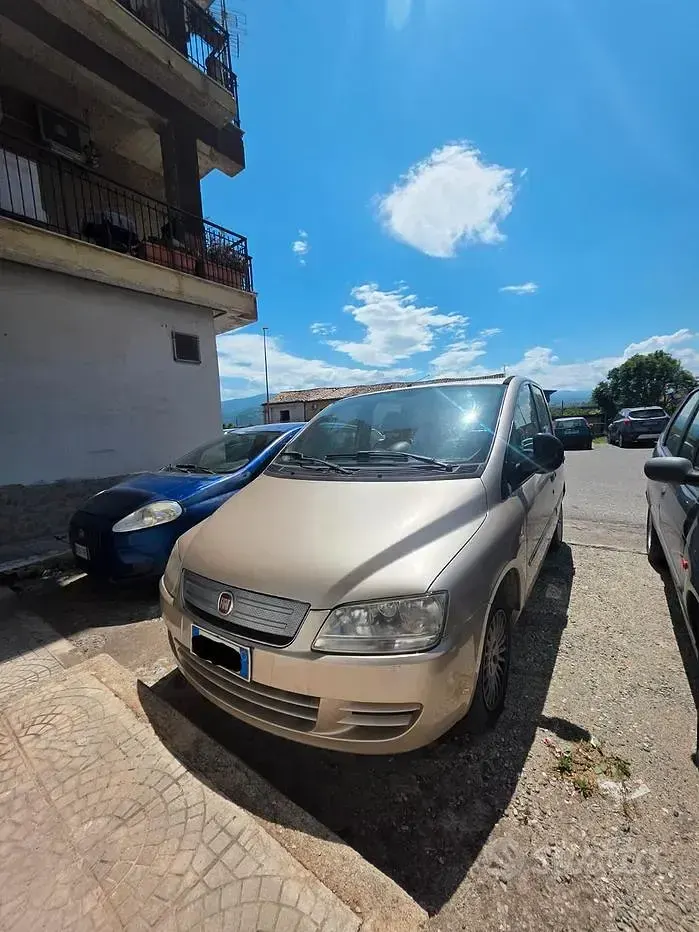 Usata Fiat Multipla 103 CV (75 kW) 2010 Monovolume