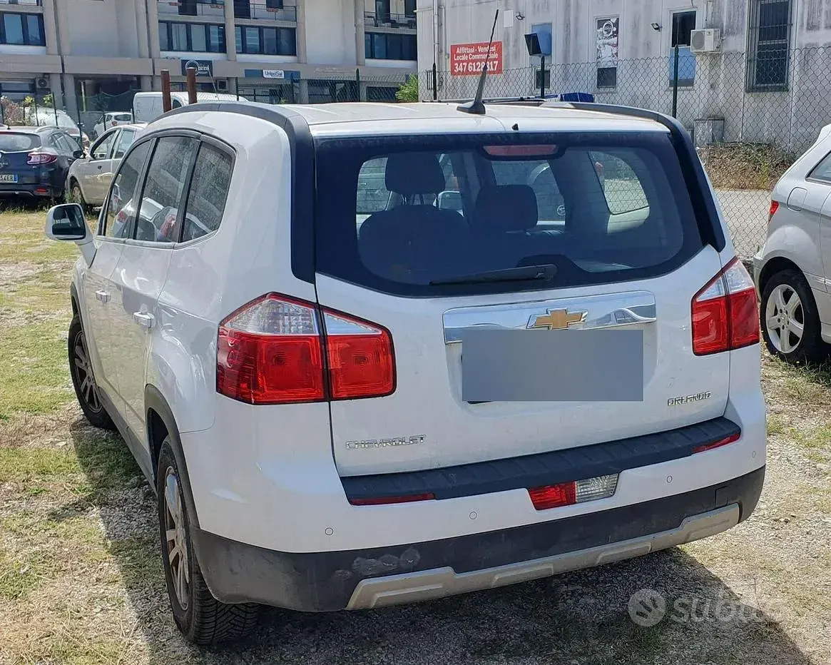 Usata Chevrolet Orlando 163 CV (119 kW) 2012 Bianco Monovolume