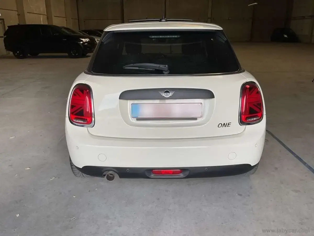 Usata Mini ONE 102 CV (75 kW) 2019 Bianco Utilitaria