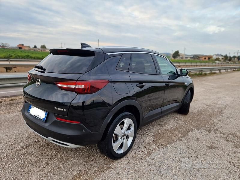 Usata Opel Grandland X 120 CV (88 kW) 2018 Nero SUV