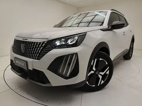 Usata Peugeot 2008 Allure 101 CV (74 kW) 2025 SUV
