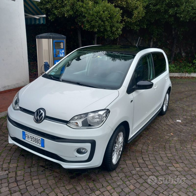 Usata 2017 VW up! R-line Due volumi | 9900 € (Buon prezzo) - Immagine 1/4