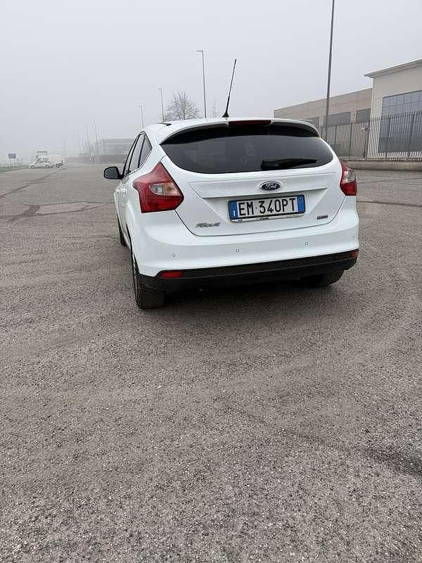 Usata Ford Focus 125 CV (91 kW) 2012 Berlina