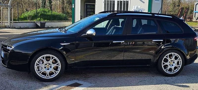 Brugt Alfa Romeo 159 Distinctive 200 HK (147 kW) 2010 Sort Stationcar