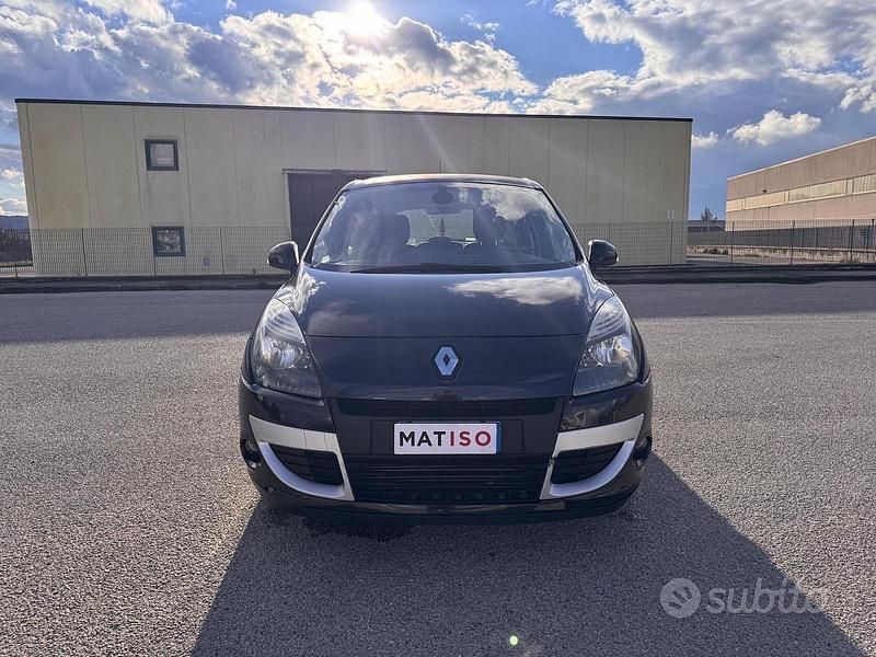 Usata Renault Scénic III Luxe 110 CV (80 kW) 2009 Nero Monovolume