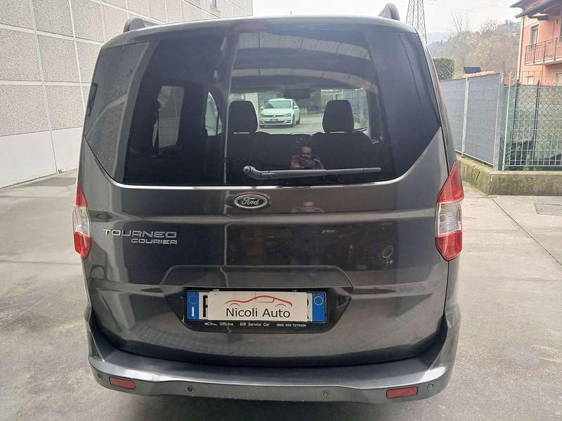 Usata Ford Tourneo 75 CV (55 kW) 2018 Grigio Furgone