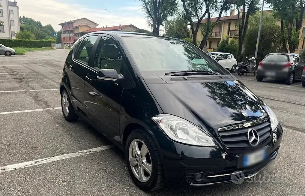 Usata Mercedes A160 Avantgarde 95 CV (69 kW) 2012 Nero Utilitaria
