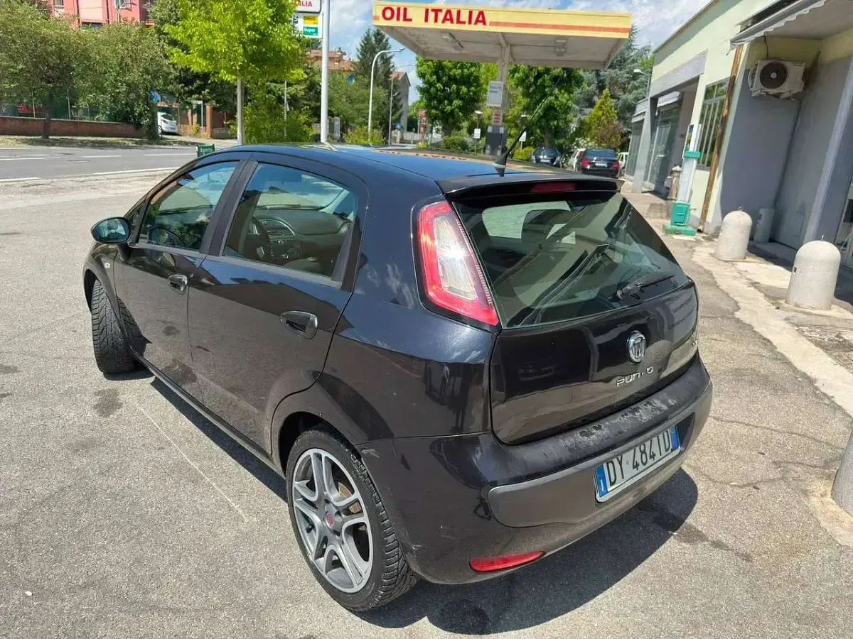 Usata Fiat Punto Evo Dynamic 90 CV (66 kW) 2009 Nero Utilitaria