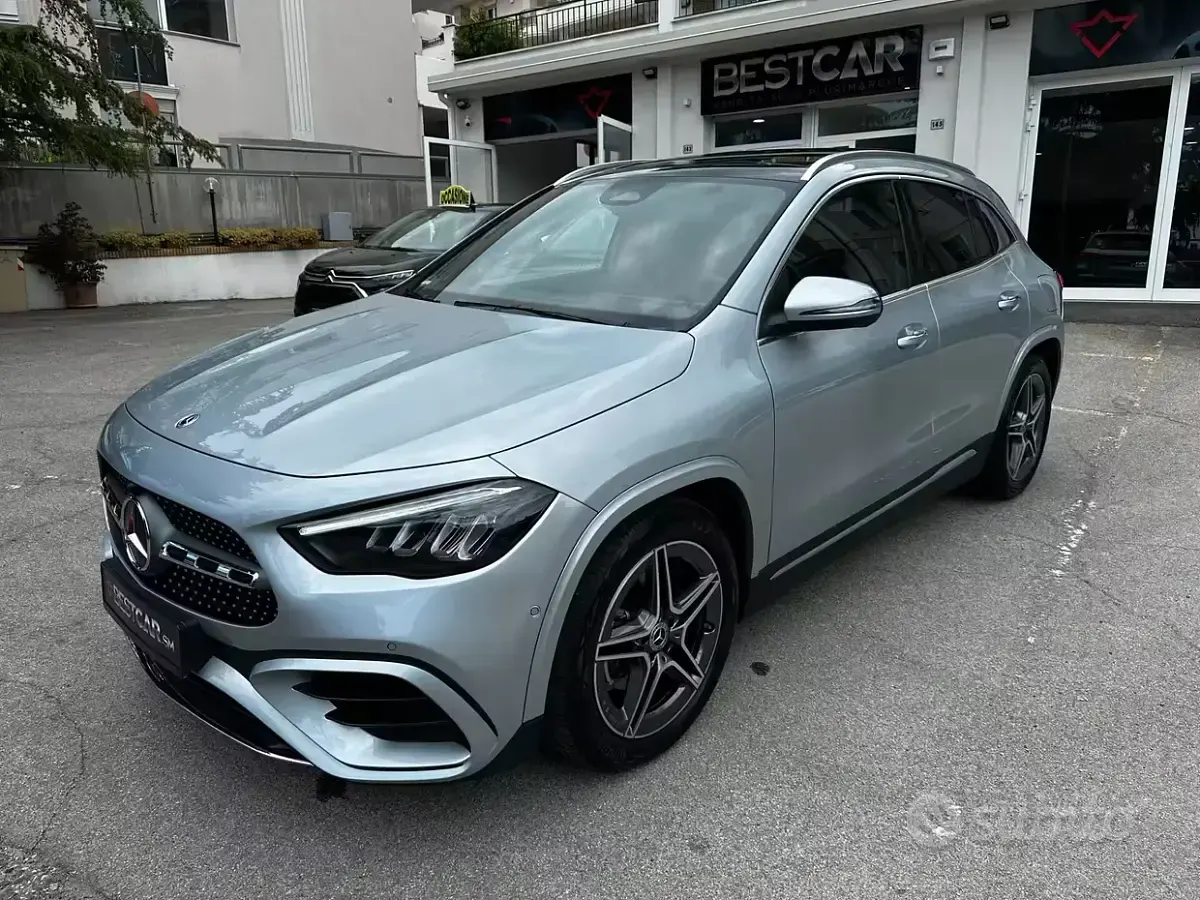 Usata Mercedes GLA200 AMG Line Premium 150 CV (110 kW) 2025 Grigio SUV