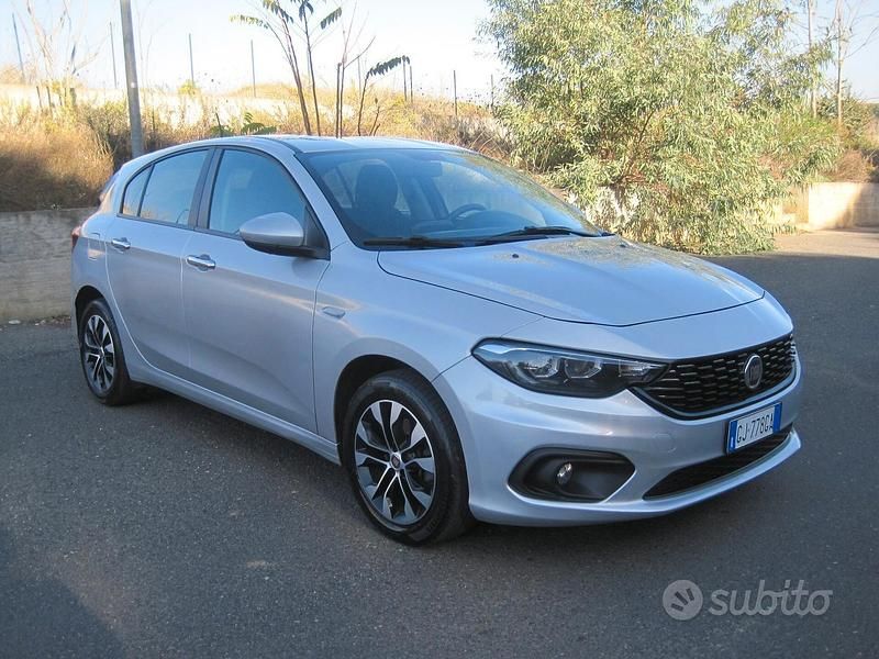 Usata Fiat Tipo Lounge 95 CV (69 kW) 2020 Argento Berlina