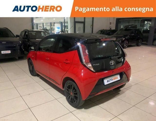 Usata Toyota Aygo X-cite 69 CV (50 kW) 2017 Rosso Utilitaria