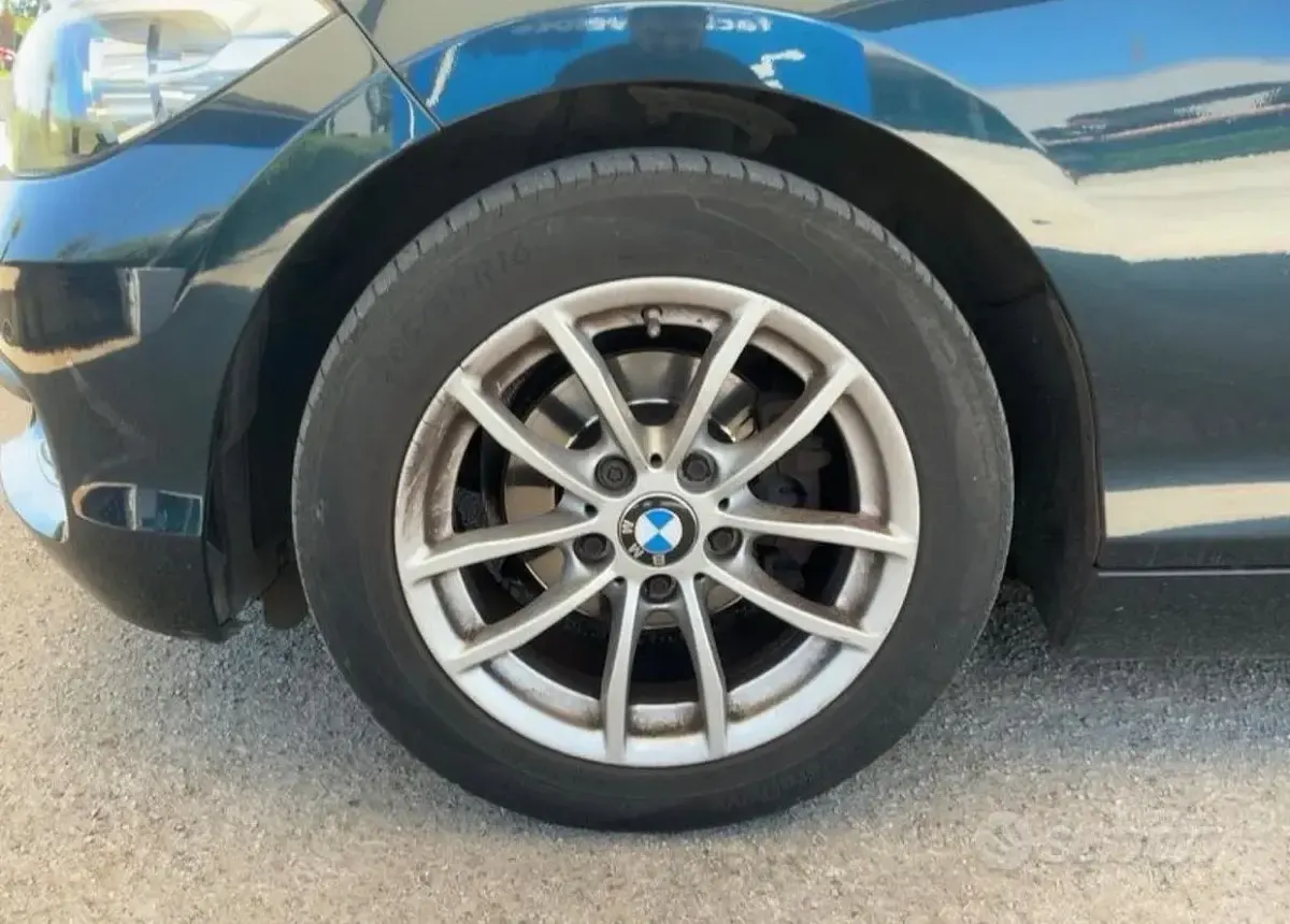 Usata BMW 116 Advantage 116 CV (85 kW) 2016 Bluazzurro Utilitaria