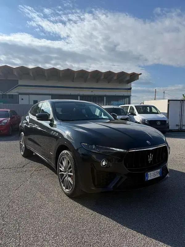 Usata Maserati Levante 250 CV (183 kW) 2019 Nero SUV