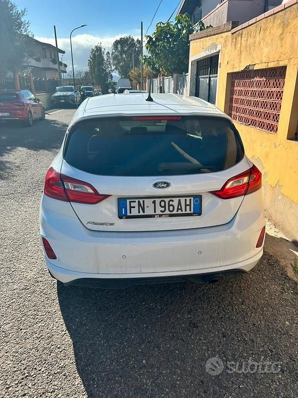 Usata Ford Fiesta ST-Line 85 CV (62 kW) 2019 Bianco Berlina
