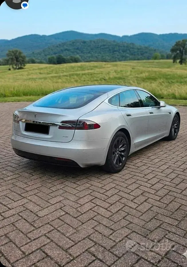 Usata Tesla Model S 158 kW (215 CV) 2018 Grigio Utilitaria