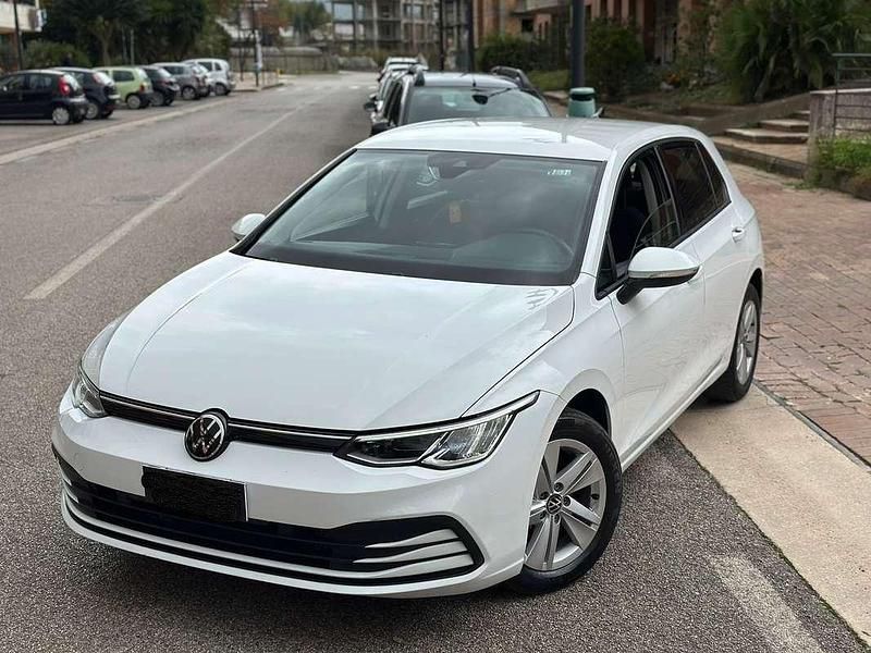 Usata VW Golf VIII Life 110 CV (80 kW) 2022 Berlina
