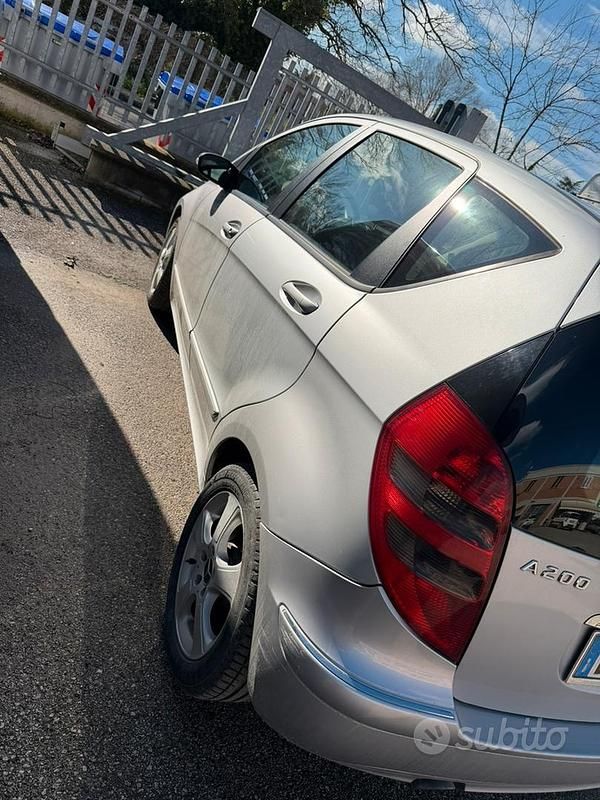 Usata Mercedes A200 140 CV (102 kW) 2009 Grigio Berlina