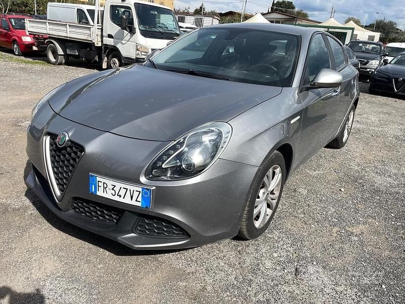 Usata Alfa Romeo Giulietta 120 CV (88 kW) 2018 Grigio Utilitaria