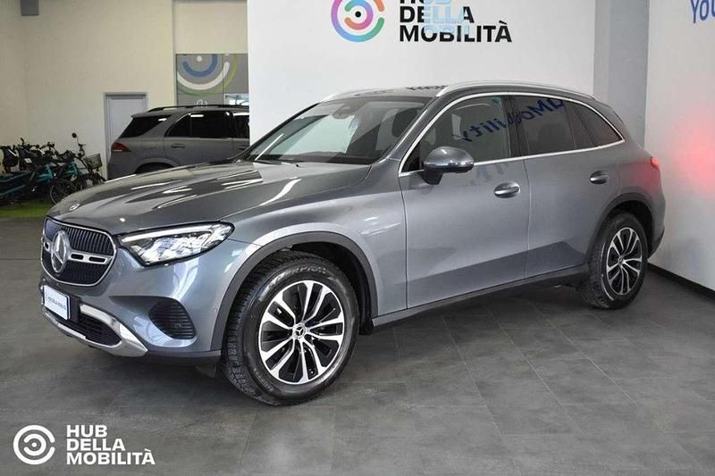 Begagnad Mercedes GLC220 Advanced Plus 197 HK (144 kW) 2022 Grå SUV