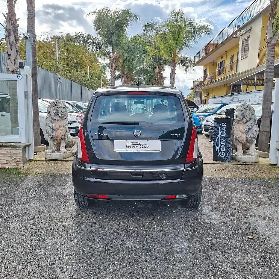 Usata Lancia Musa 90 CV (66 kW) 2010 Nero Monovolume