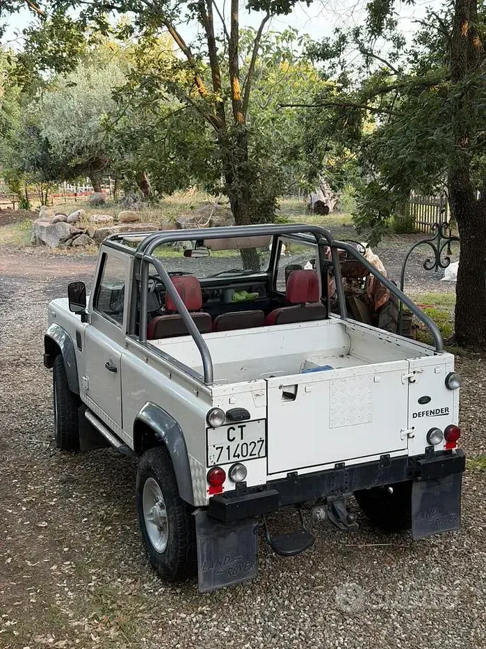 Usata Land Rover Defender 1986 Bianco SUV