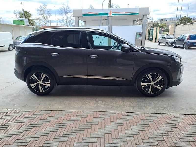 Usata Peugeot 3008 GT 130 CV (95 kW) 2021 Grigio SUV