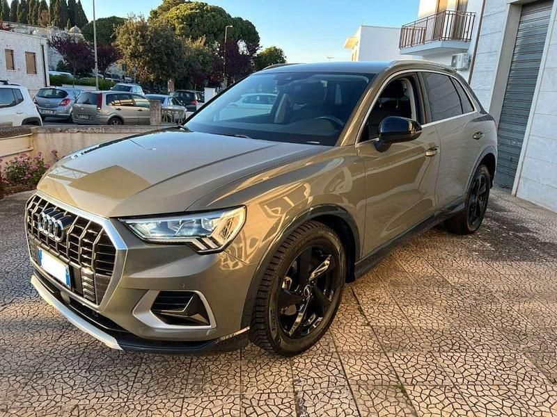 Usata Audi Q3 Comfort 150 CV (110 kW) 2019 Grigio scuro SUV