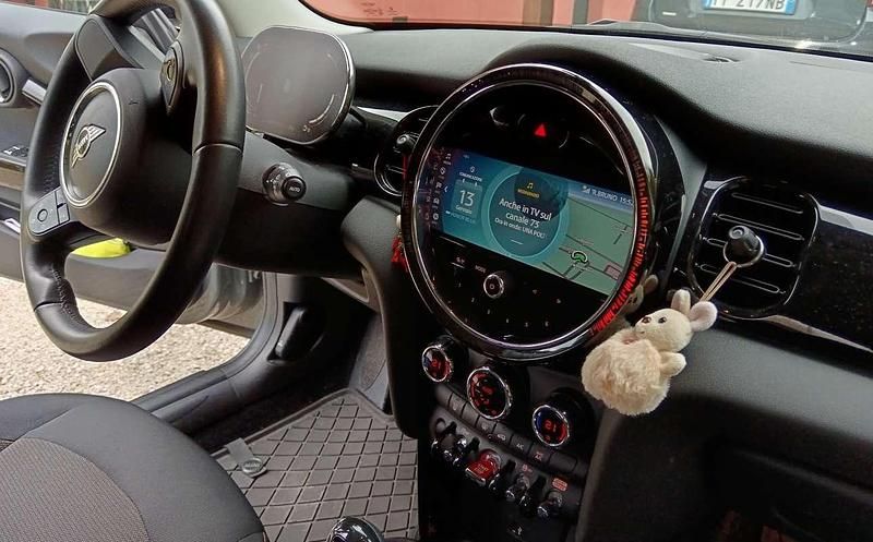 Usata Mini Cooper Essential 136 CV (100 kW) 2022 Grigio Utilitaria