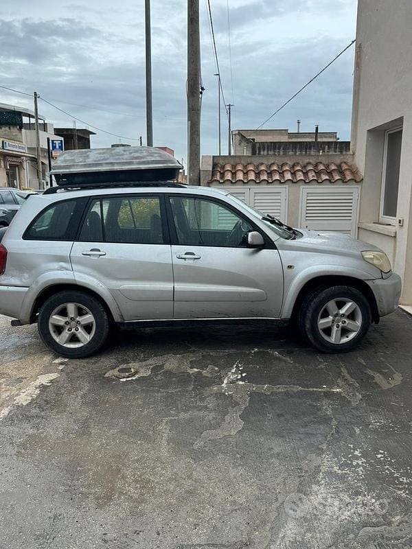 Usata Toyota RAV4 2004 Grigio SUV