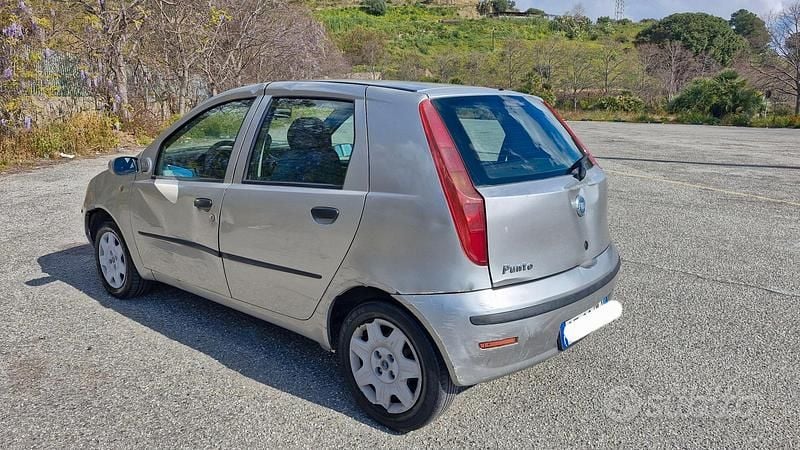 Usata Fiat Punto 2005 Utilitaria