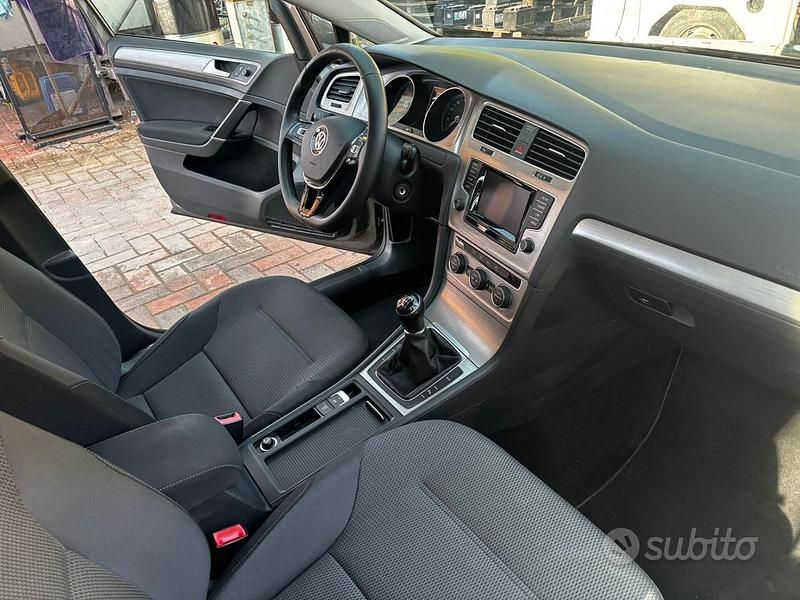 Usata VW Golf VII Comfortline 110 CV (80 kW) 2015 Grigio Berlina