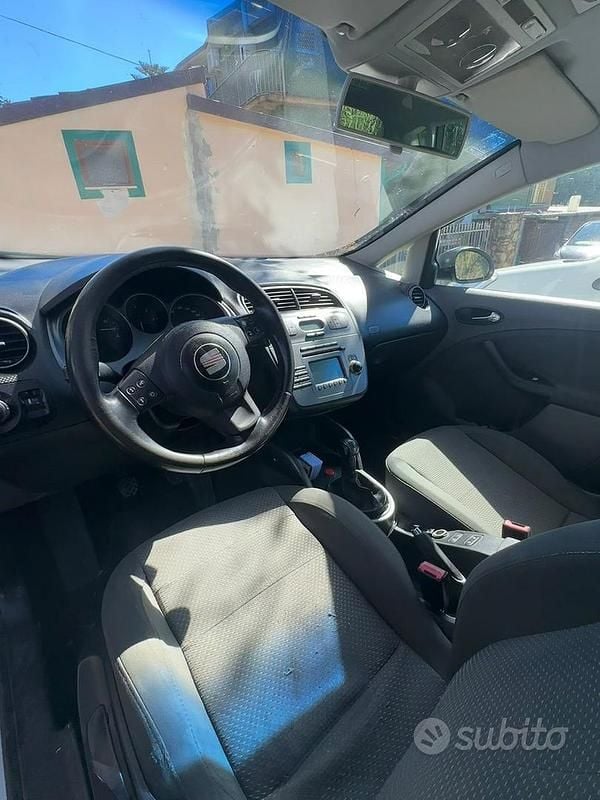 Usata Seat Altea 2005 Grigio Monovolume