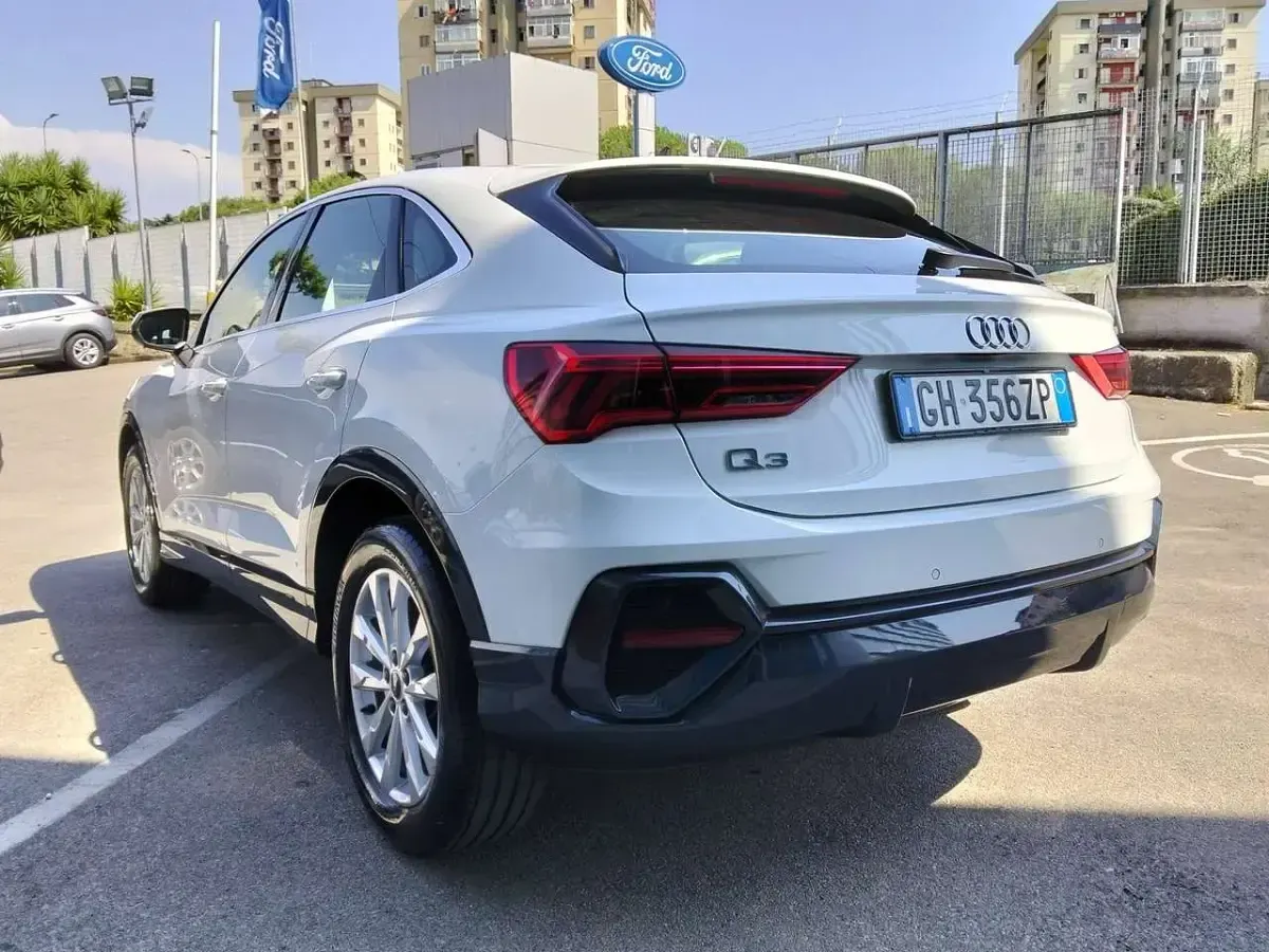 Usata Audi Q3 Sportback 150 CV (110 kW) 2022 Bianco SUV
