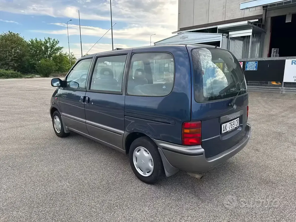 Usata Nissan Serena 126 CV (92 kW) 1996 Blu Monovolume