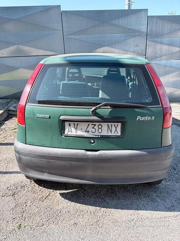 Usata Fiat Punto S 54 CV (39 kW) 1997 Verde Berlina