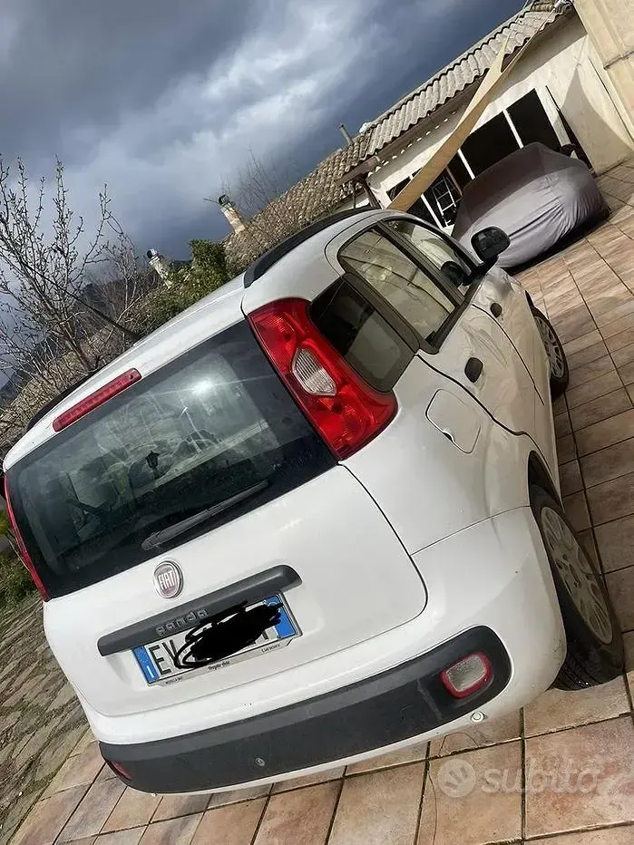 Usata Fiat Panda Lounge 69 CV (50 kW) 2014 Bianco Utilitaria