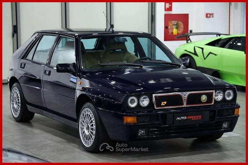 Usata Lancia Delta 211 CV (155 kW) 1993 Blu Utilitaria