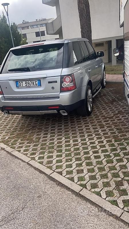 Usata Land Rover Range Rover Sport 190 CV (139 kW) 2009 Grigio SUV