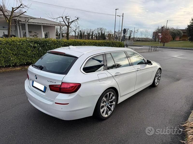 Usata BMW 530 Comfort Edition 249 CV (183 kW) 2016 Station wagon